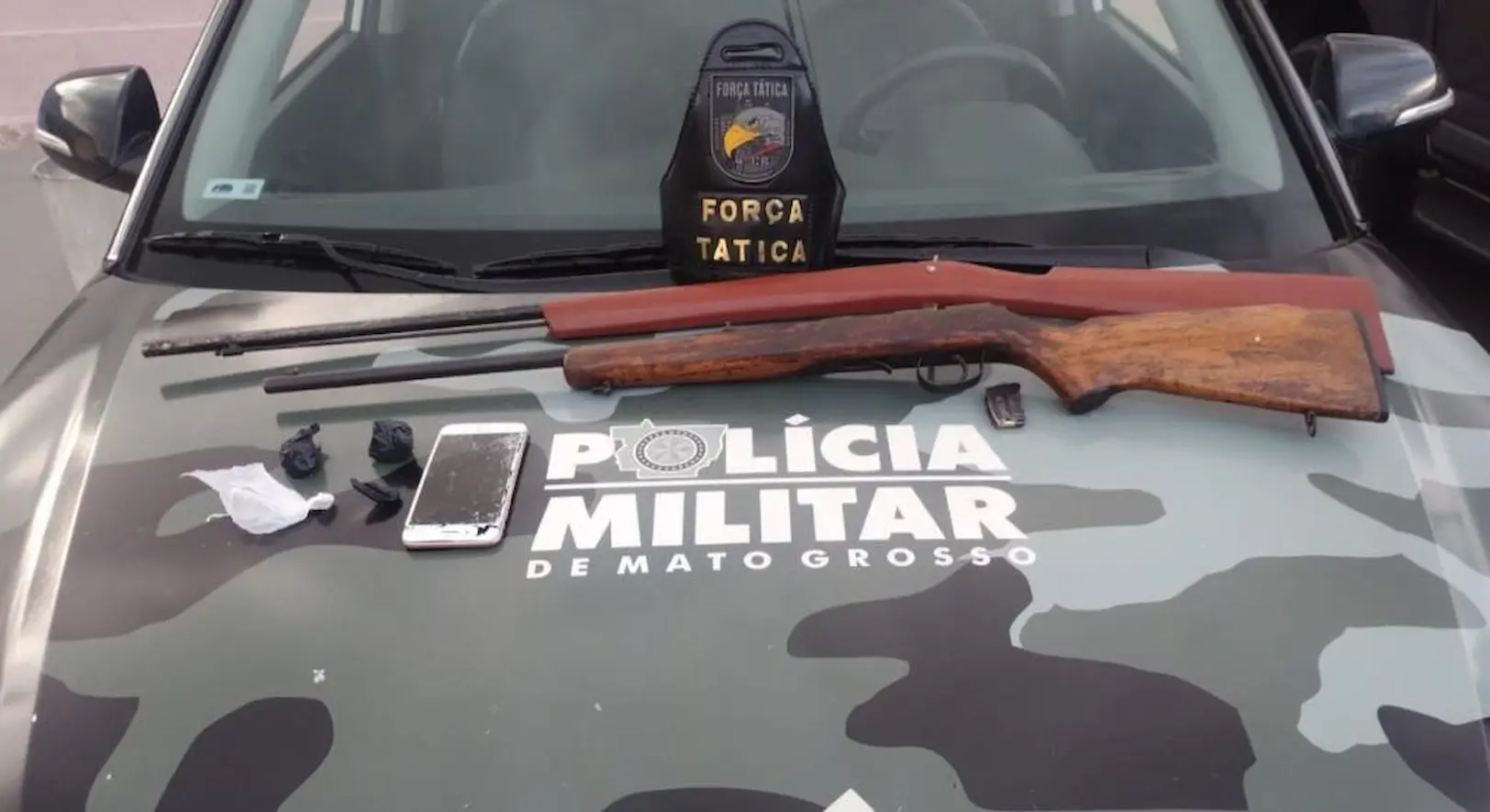 Operação integrada em MT desmantela tráfico e apreende armas com facção criminosa