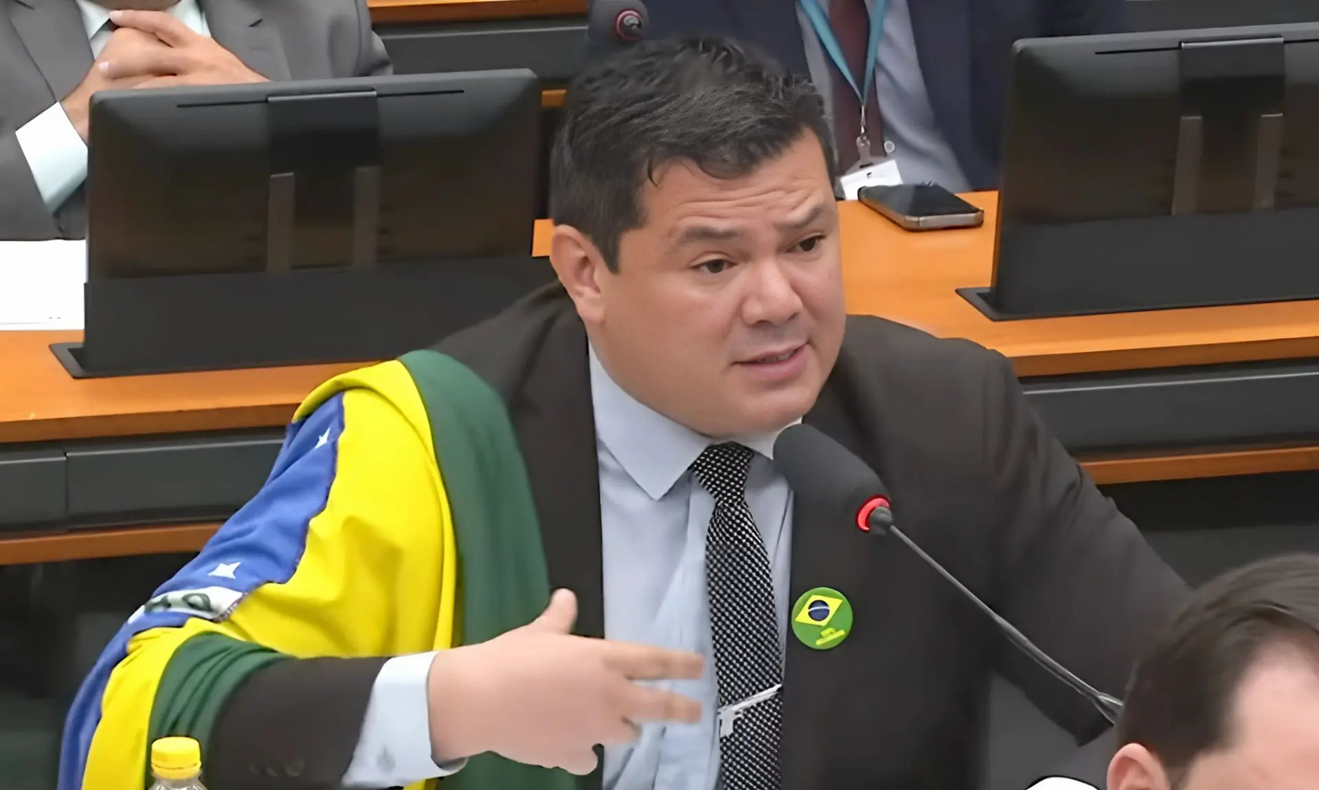 "Quero que Lula Morra": Deputado Propõe Desarmar Segurança Presidencial