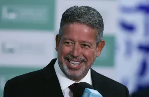 PP acena à União Brasil: Federação pode redesenhar o poder na câmara em 2025